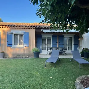 https://la-villa-de-laygues.fr-provencehotel.com
